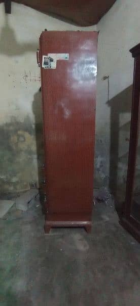 Metallic wardrobe/ Lohay ki Almari Purani  mzboot chadar 1