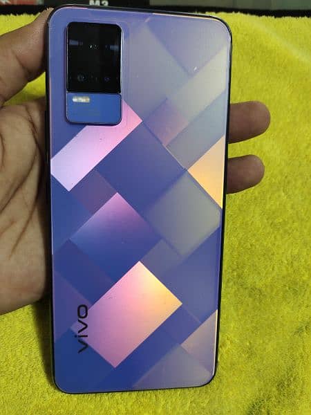 Vivo v21e  8/128 1