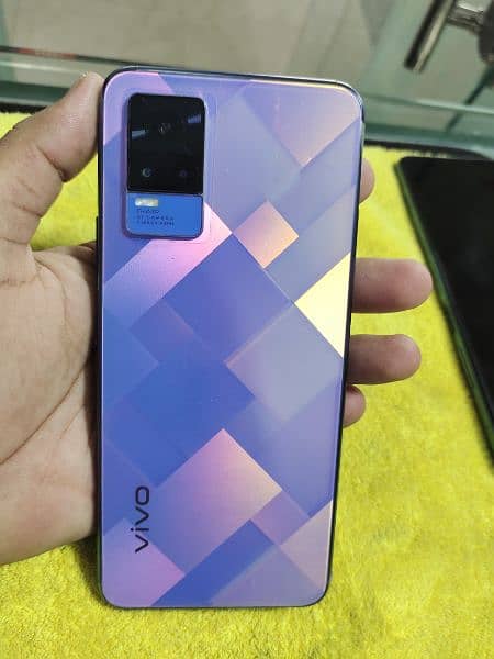 Vivo v21e  8/128 2