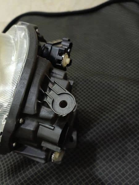 DAIHATSU CAST HEAD LITES 8