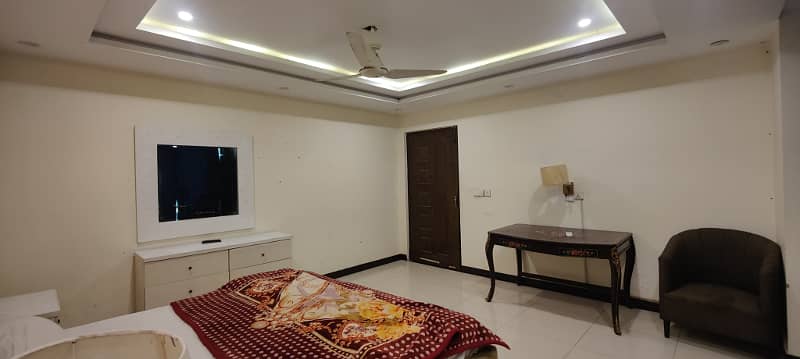 Furnish laxry apartment bahria town lahore par day weekly available for rent 2