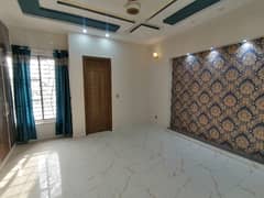 Spacious House Is Available For sale In Ideal Location Of LDA Avenue 0