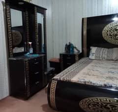 bed  matress  showcase 3door almari dewaan