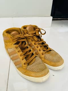 Adidas orignals, UK 9, Euro 43.5 high boots, Rarely used.