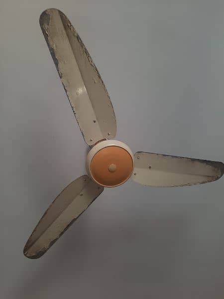 2 ceiling Fans good condition 0