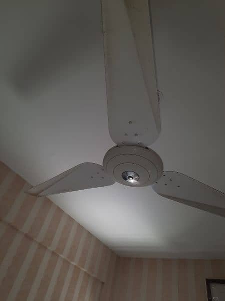 2 ceiling Fans good condition 4