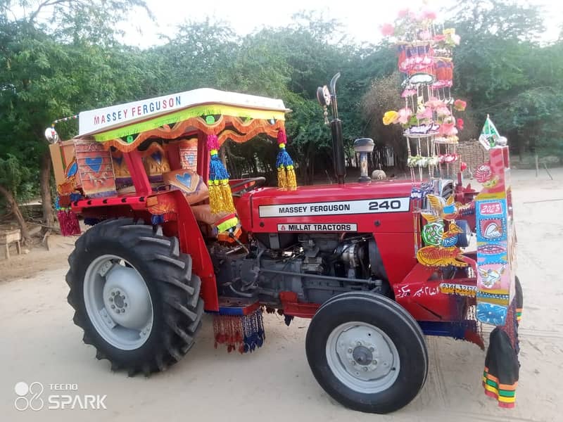 Tractor Massey Ferguson 240 model 2009 1