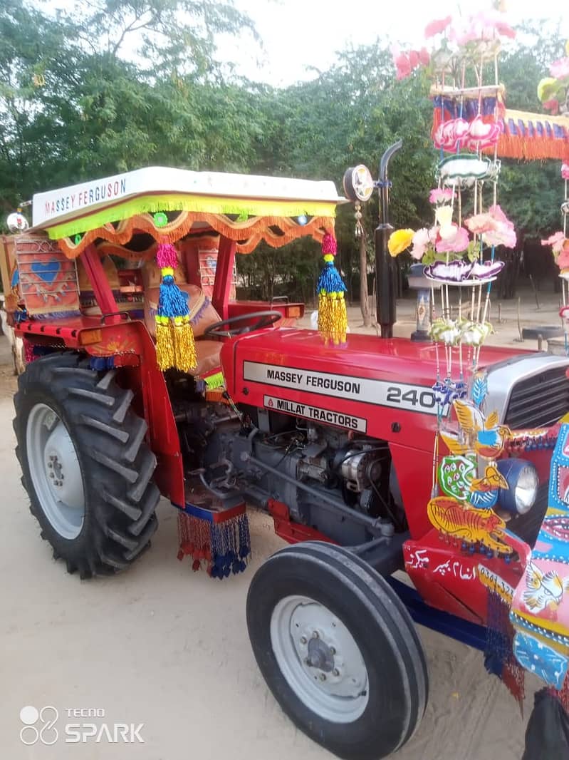 Tractor Massey Ferguson 240 model 2009 2