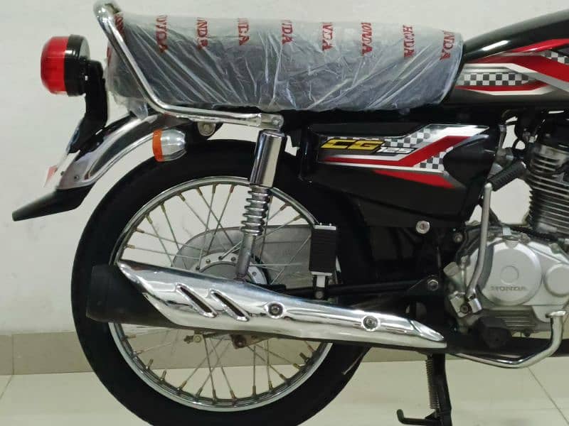 HONDA CG-125  model 2024 4