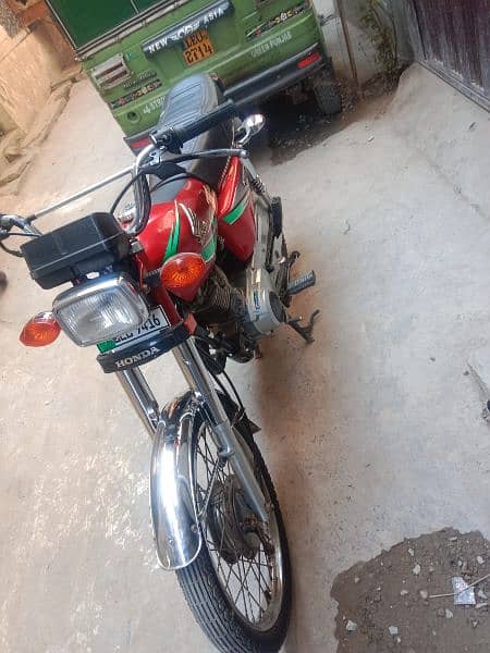 Honda bike 125 CG 0327,,82,,,90,,,778,,urgent for Sale model 2013 0