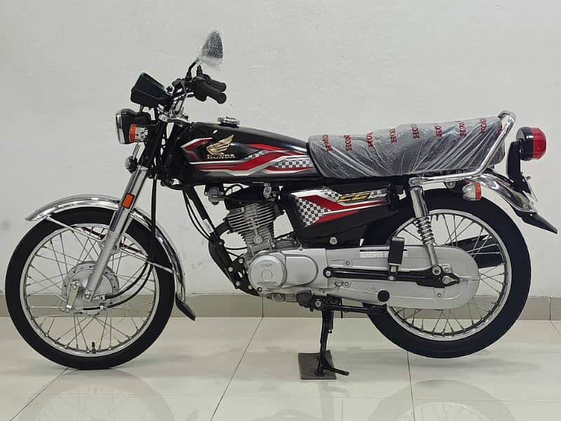 HONDA CG-125 MODEL 2024 3