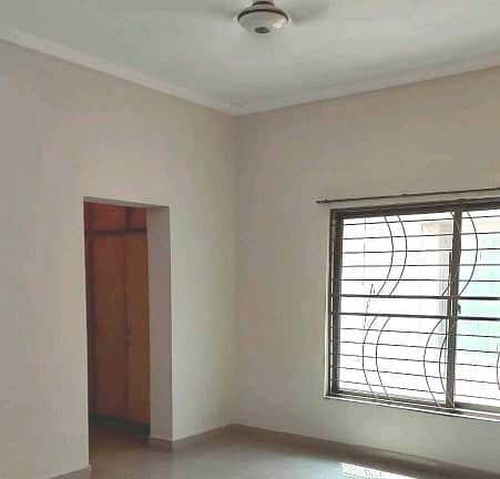 Highly-coveted 10 Marla House Is Available In Askari 10 For rent 2