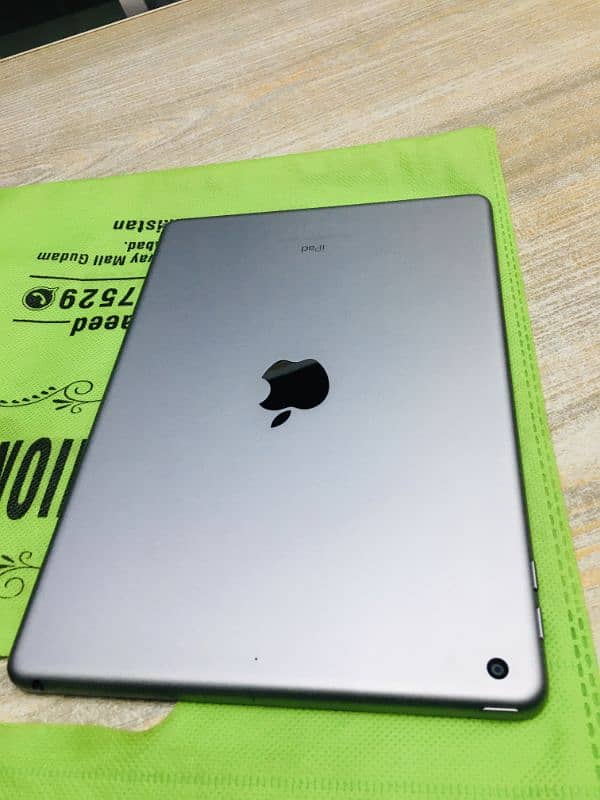 iPad 6th generation 32 GB all okay bypass 8