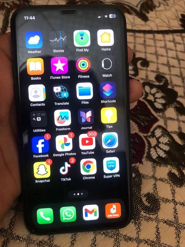 I phone 11 pro dul sim pta approved almighty green colour 1