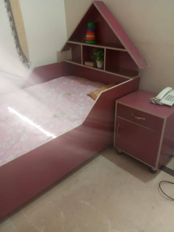 pink baby bed for sale 2