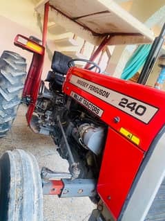 MASSEY TRACTOR 240 Total janion Condition