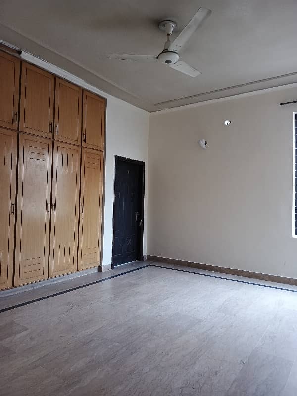 1 Kanal Upper Portion 3 Bedrooms For Rent 6