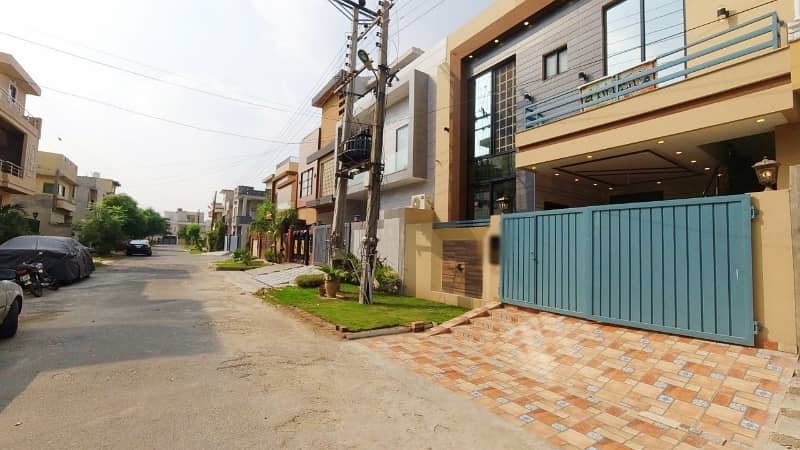 Modern Style House For Sale 4