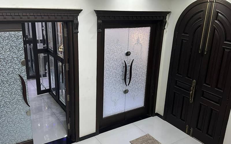 Separate Entry 1 Kanal Furnished Upper portion Available For rent In DHA PHASE 6 Lahore 4