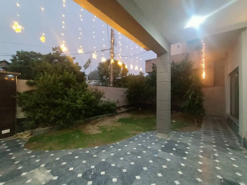 1 Kanal House In Nasheman Iqbal Near Shoukat Khanum Hospital Best Investment 1