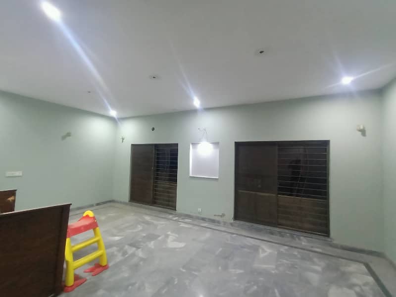 1 Kanal House In Nasheman Iqbal Near Shoukat Khanum Hospital Best Investment 29