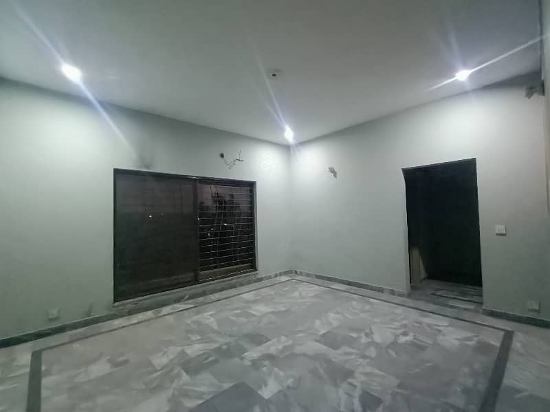 1 Kanal House In Nasheman Iqbal Near Shoukat Khanum Hospital Best Investment 32