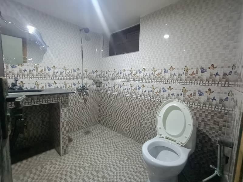 1 Kanal House In Nasheman Iqbal Near Shoukat Khanum Hospital Best Investment 33