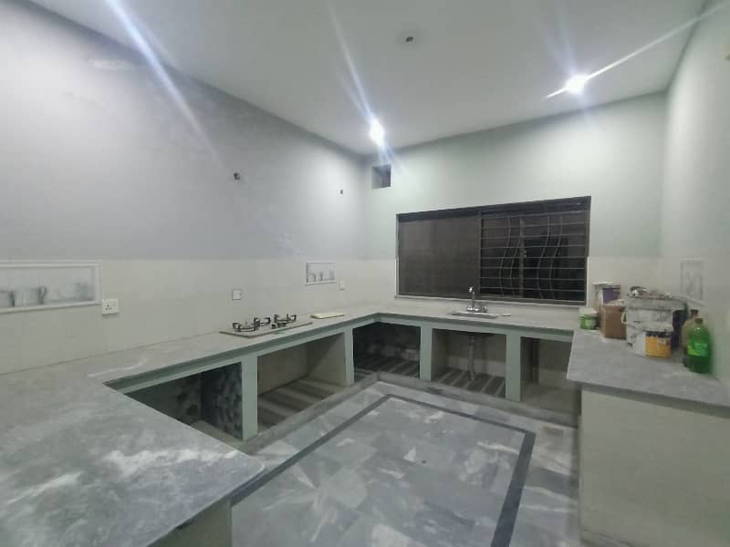 1 Kanal House In Nasheman Iqbal Near Shoukat Khanum Hospital Best Investment 35