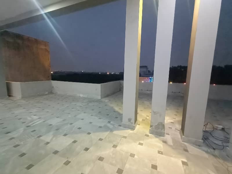 1 Kanal House In Nasheman Iqbal Near Shoukat Khanum Hospital Best Investment 36