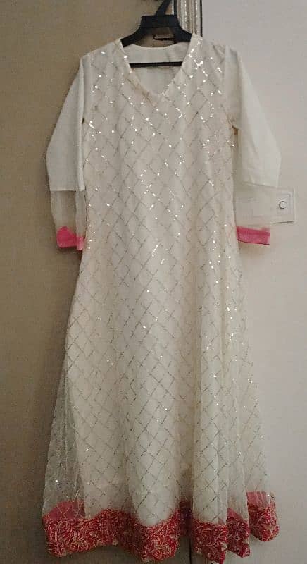 4 piece maxi dress with full embroidery. Perfect condition. 1