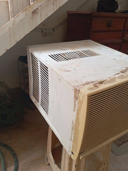 Window AC for sale in cheap price 2