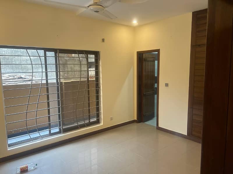 10marla Doubel unit same like brand new house in phase3 bahria town rawalpindi 13