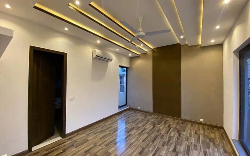 10 Marla Luxury House Available For rent In Air Avenue Lahore 1