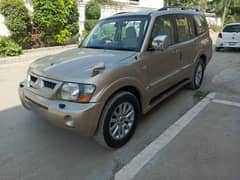 Mitsubishi Pajero 2004