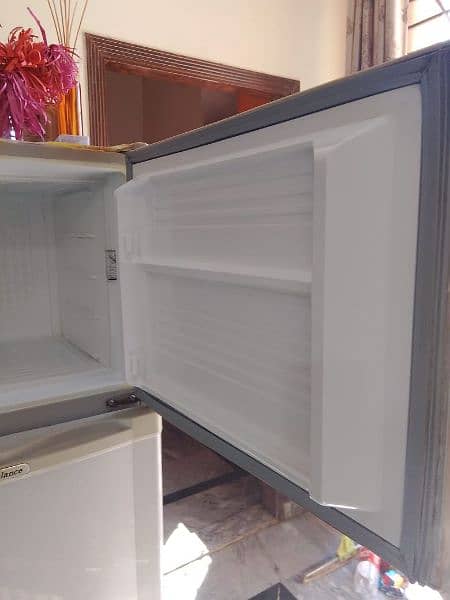 Dawlance Refrigerator For Sale 9