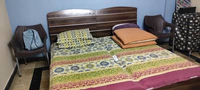 laminate wood bed