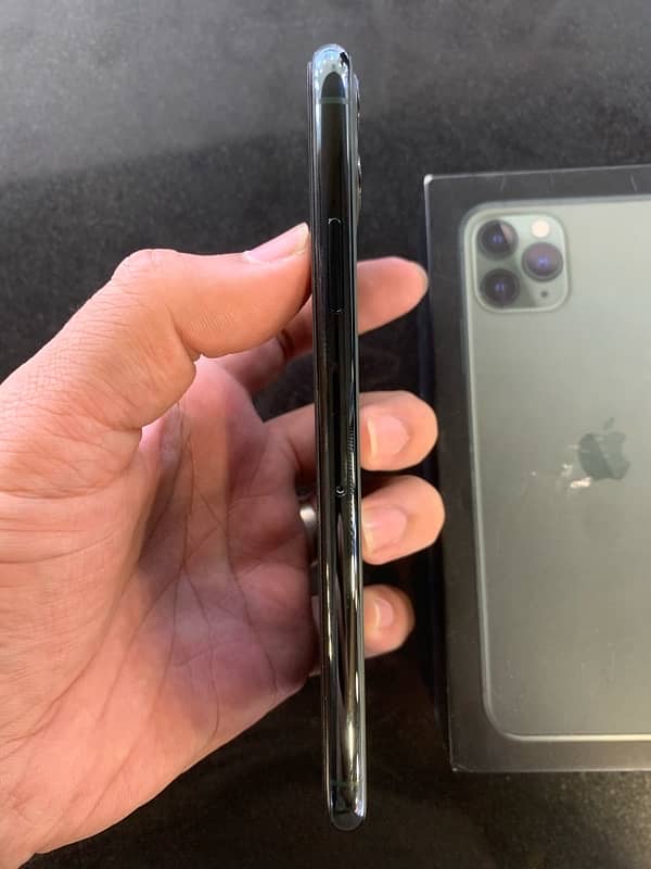 Iphone 11proMax 256gb PTA Approved 3