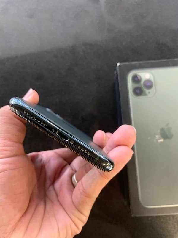 Iphone 11proMax 256gb PTA Approved 6