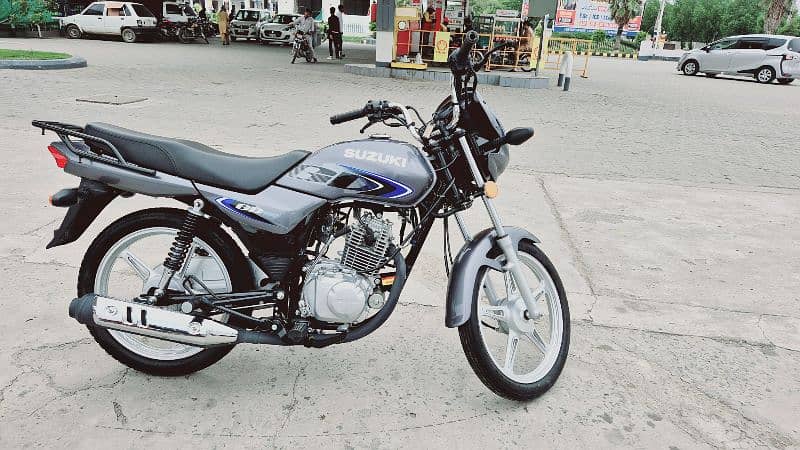 Suzuki 110 Silver colour best condition 0