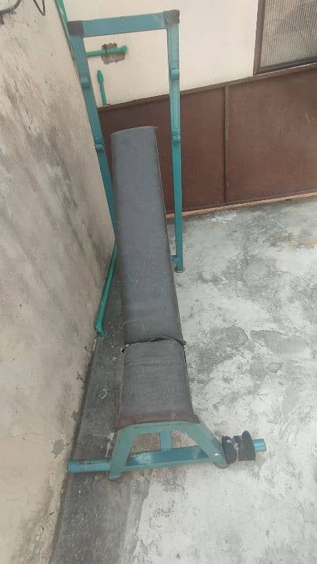 gym bench in very good condition, gym accessories 1