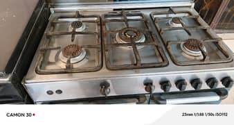 cooking range in awesome condition