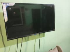 Only 5 months use LED 32 inch 03208075622 contact me this number