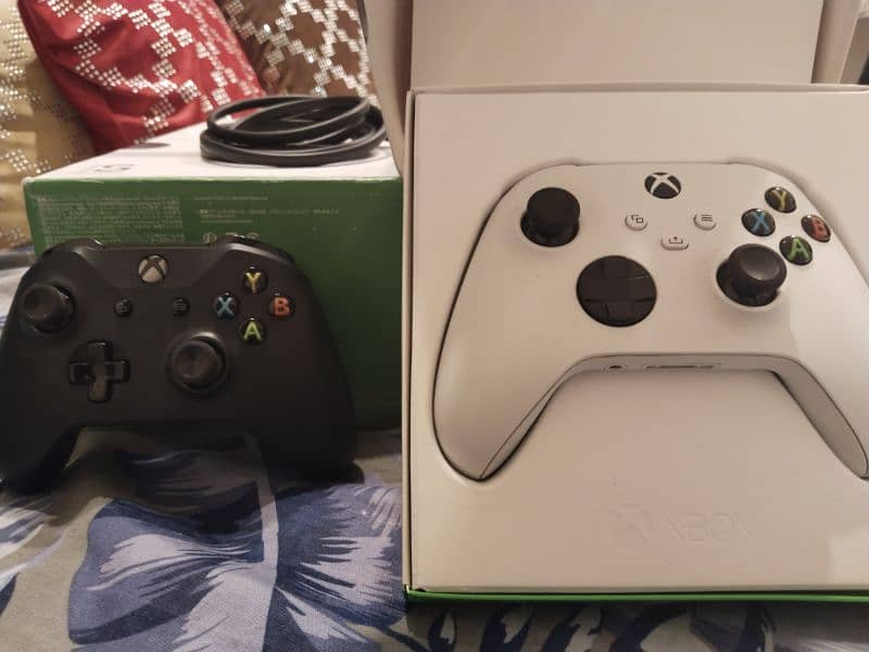 Xbox Series S 512gb almost brand new 3