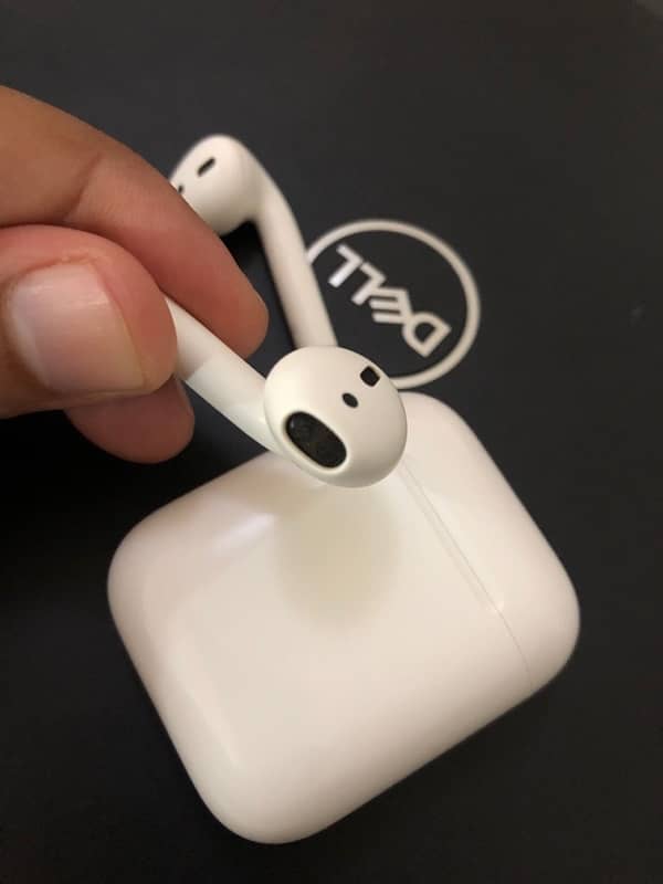 Apple Airpods 5