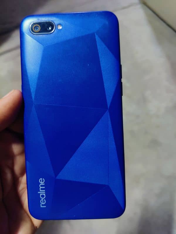 realme c2, single handed use mobile. complete ok mobile 4