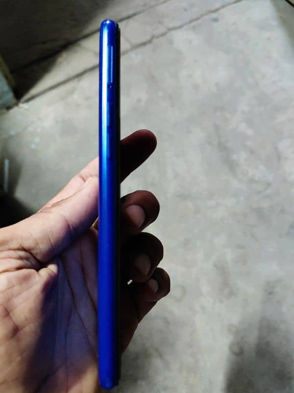 realme c2, single handed use mobile. complete ok mobile 5