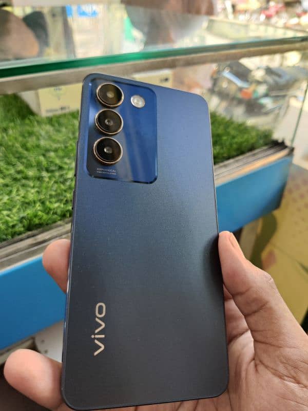 vivo y100 1