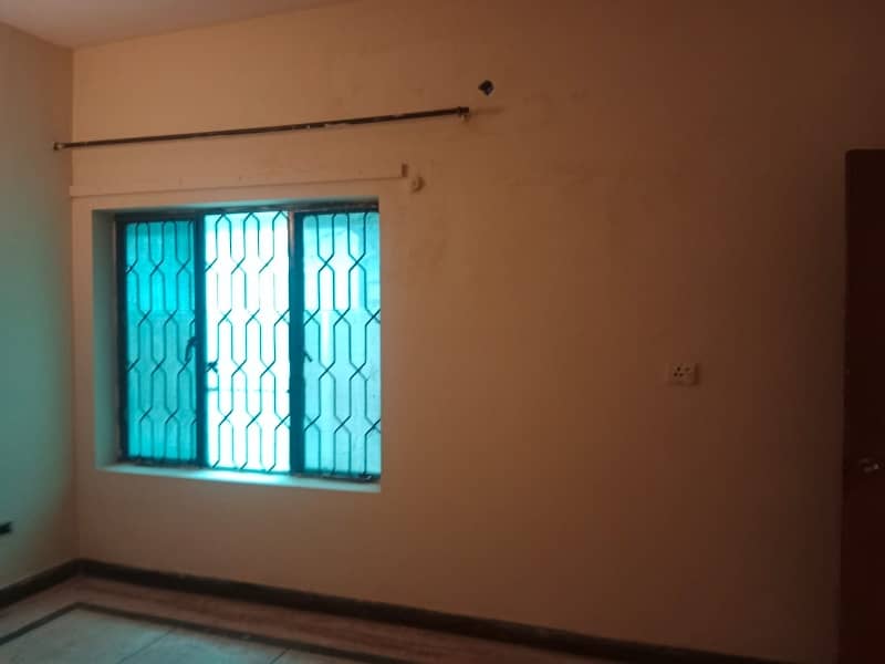 2 KANAL Separate Gate Upper Portion Is Available For Rent In Dha Phase 3 Near McDonald's Y Block 4