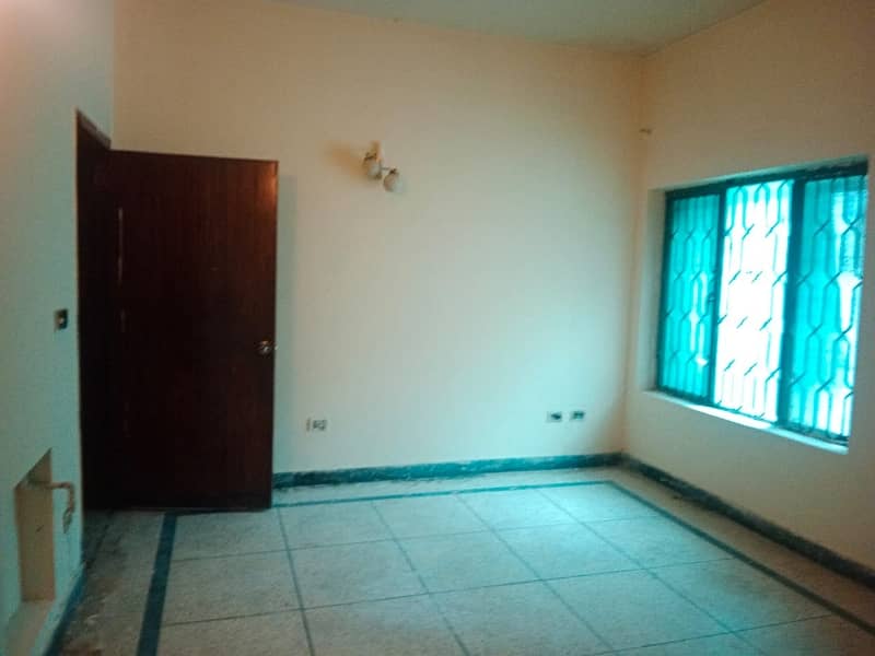 2 KANAL Separate Gate Upper Portion Is Available For Rent In Dha Phase 3 Near McDonald's Y Block 7