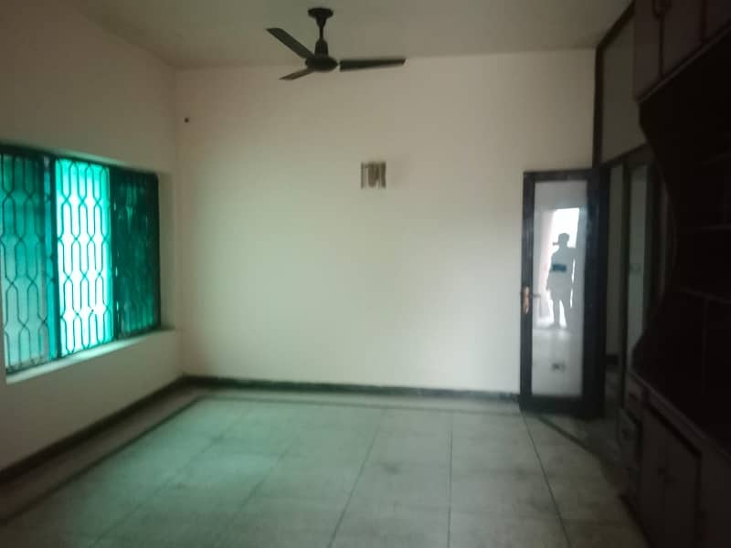 2 KANAL Separate Gate Upper Portion Is Available For Rent In Dha Phase 3 Near McDonald's Y Block 13